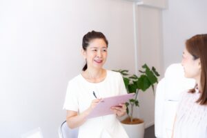 ネット上にあるニキビ肌ケアのアドバイスに欠けていること